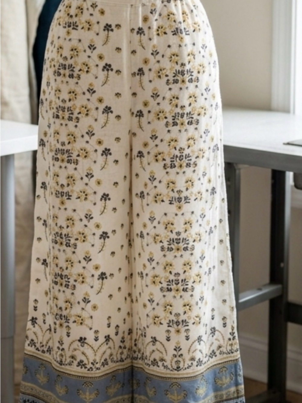 Joie Cream Wide-Leg Floral Pants with Blue Border 100% Linen